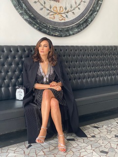 Caterina Balivo feet photo thumbnail