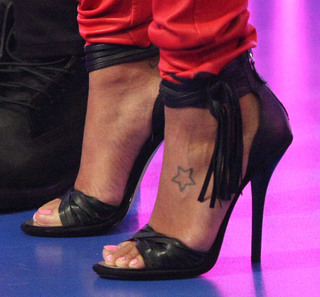 Angela Simmons feet photo thumbnail