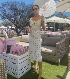 Jamie Chung feet photo thumbnail