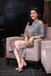 Kajal Aggarwal feet photo thumbnail