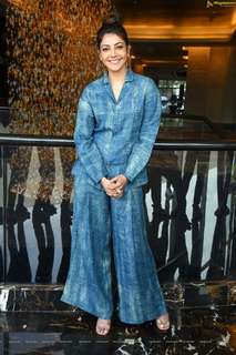 Kajal Aggarwal feet photo thumbnail