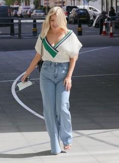 Mollie King feet photo thumbnail