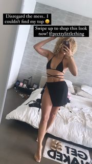 Jasmine Sanders feet photo thumbnail