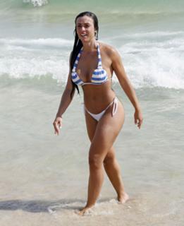 Nicole Bahls feet photo thumbnail