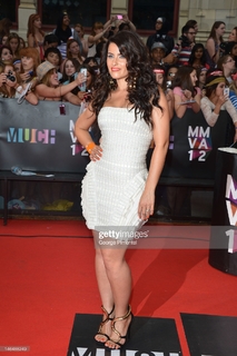 Nelly Furtado feet photo thumbnail