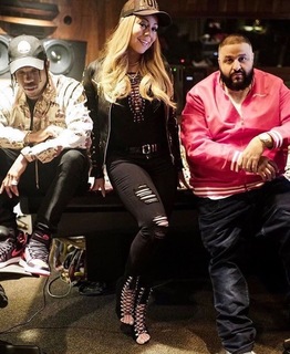 Mariah Carey feet photo thumbnail