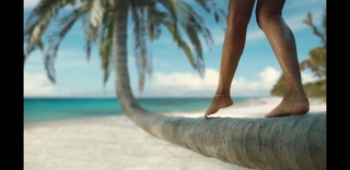 Zoe Saldana feet photo thumbnail