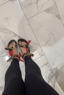 Brittney Smith feet photo thumbnail