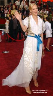Uma Thurman feet photo thumbnail