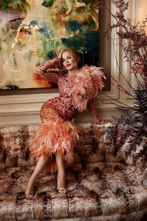 Kylie Minogue feet photo thumbnail
