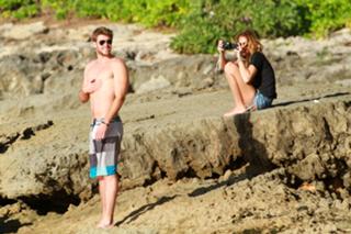Miley Cyrus feet photo thumbnail
