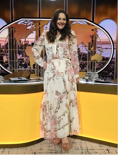Drew Barrymore feet photo thumbnail