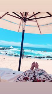 Sarah Michelle Gellar feet photo thumbnail