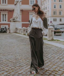 Cristina Buccino feet photo thumbnail