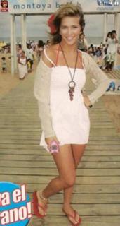 Luisana Lopilato feet photo thumbnail