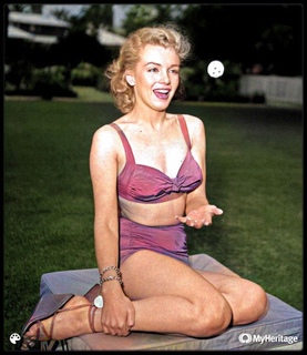 Marilyn Monroe feet photo thumbnail