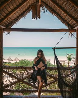 Jade Picon feet photo thumbnail