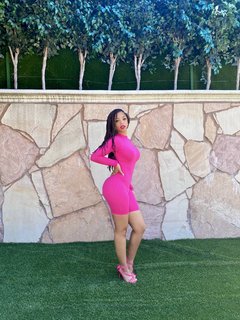 Chloe Bailey feet photo thumbnail