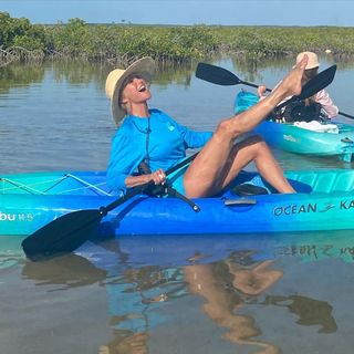 Christie Brinkley feet photo thumbnail