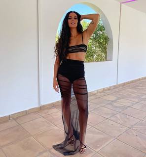 Cristina Pedroche feet photo thumbnail