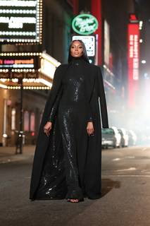 Naomi Campbell feet photo thumbnail