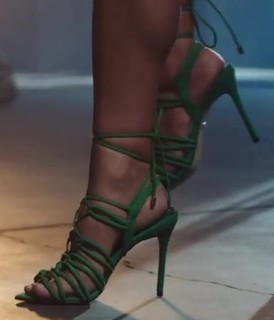 Bruna Marquezine feet photo thumbnail