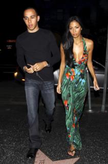 Nicole Scherzinger feet photo thumbnail