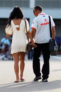 Nicole Scherzinger feet photo thumbnail