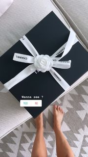 Kimberley Garner feet photo thumbnail