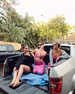 Addison Rae feet photo thumbnail