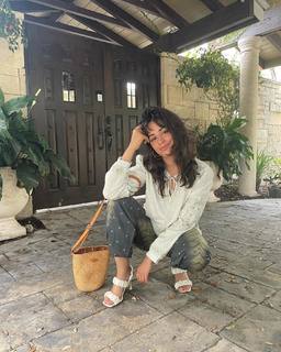 Camila Cabello feet photo thumbnail