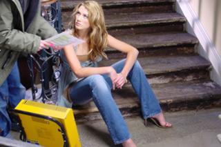 Delta Goodrem feet photo thumbnail