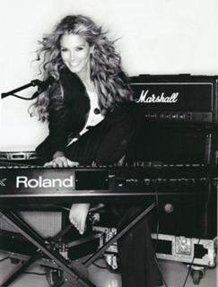 Delta Goodrem feet photo thumbnail