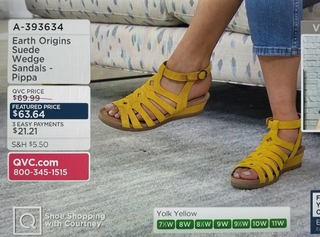 Courtney Khondabi feet photo thumbnail