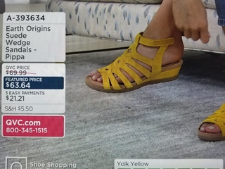 Courtney Khondabi feet photo thumbnail