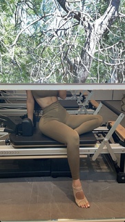Kylie Jenner feet photo thumbnail