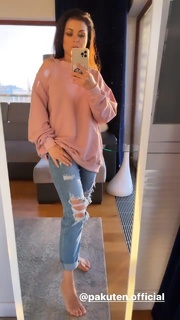 Katarzyna Cichopek feet photo thumbnail