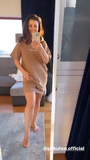 Katarzyna Cichopek feet photo thumbnail