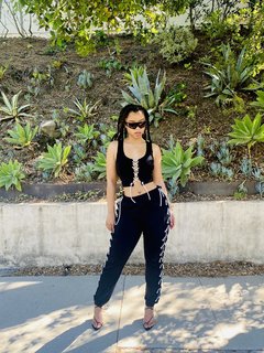 Chloe Bailey feet photo thumbnail
