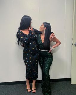Katy Perry feet photo thumbnail