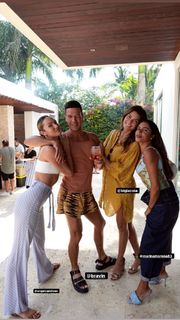 Candice Swanepoel feet photo thumbnail