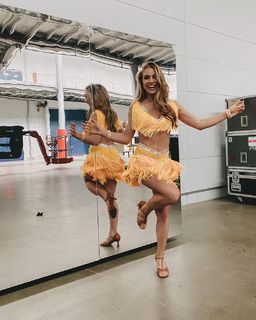 Lola Weippert feet photo thumbnail