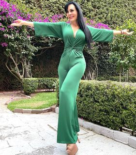 Maribel Guardia feet photo thumbnail
