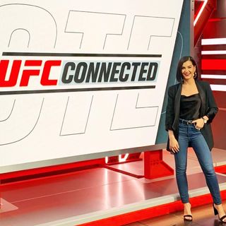 Megan Olivi feet photo thumbnail