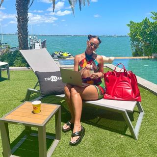 Julieanna Marie Goddard feet photo thumbnail