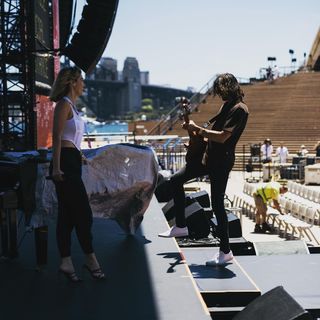 Delta Goodrem feet photo thumbnail