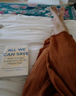 Nikki Reed feet photo thumbnail