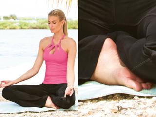 Paige Butcher feet photo thumbnail