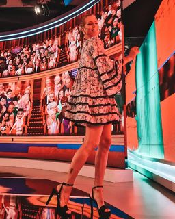 Nicole Neumann feet photo thumbnail