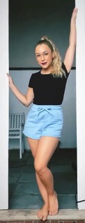 Carla Diaz feet photo thumbnail